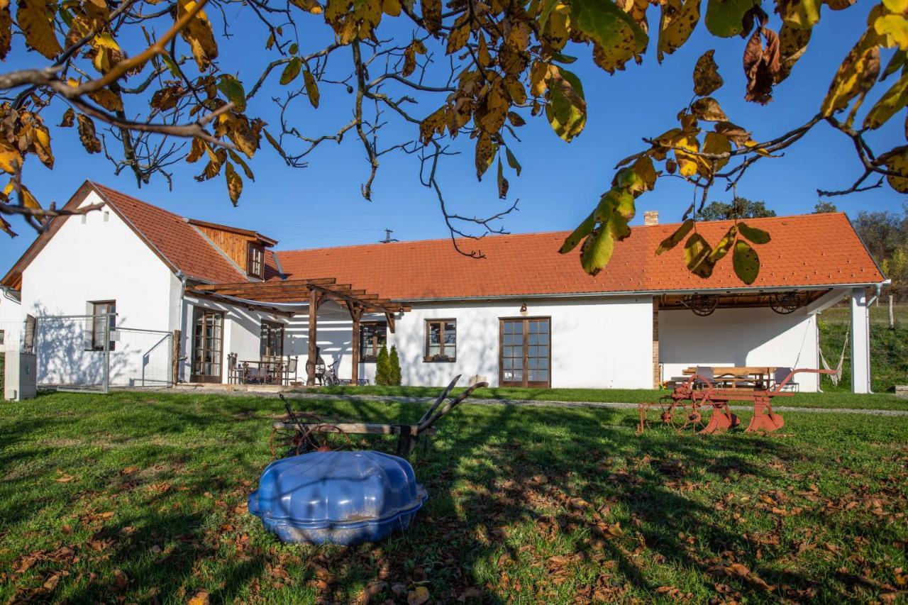 Hotel Kishosszuret Vendeghaz Pécsvárad Exteriér fotografie