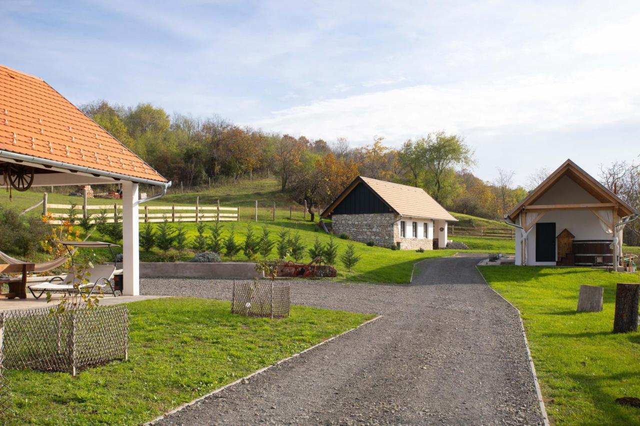 Hotel Kishosszuret Vendeghaz Pécsvárad Exteriér fotografie