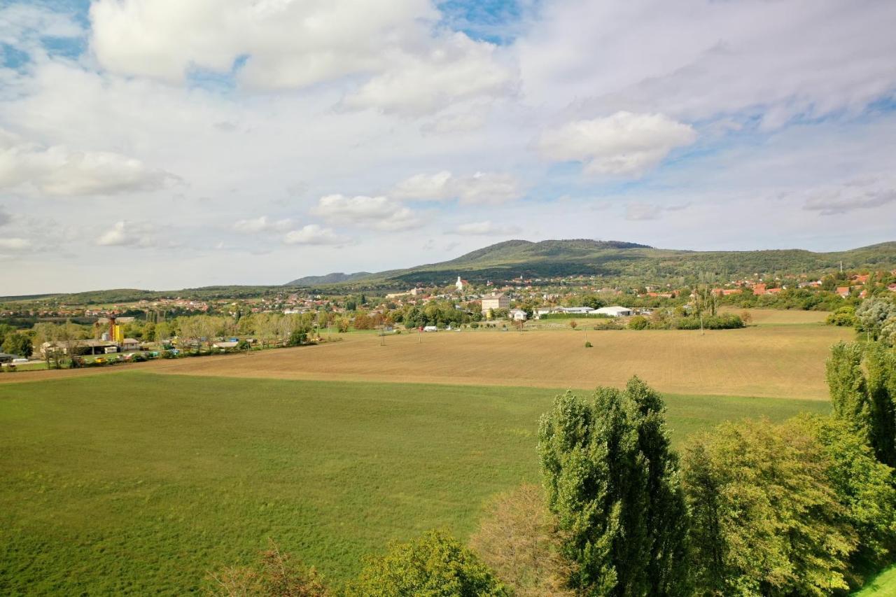 Hotel Kishosszuret Vendeghaz Pécsvárad Exteriér fotografie