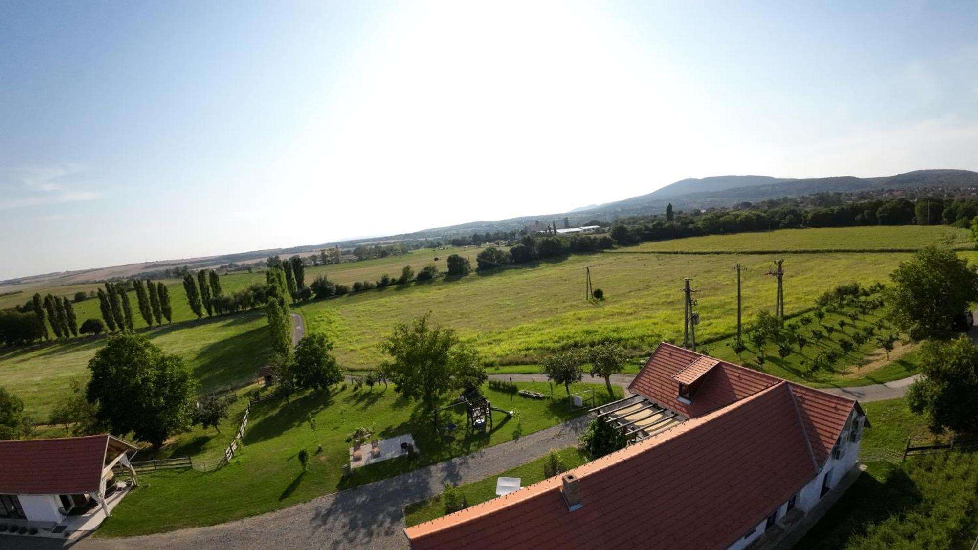 Hotel Kishosszuret Vendeghaz Pécsvárad Exteriér fotografie