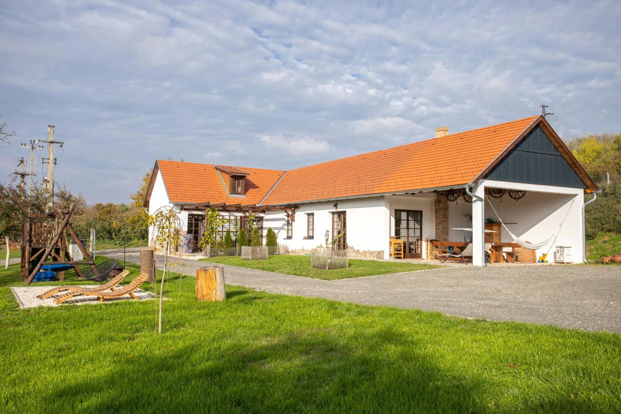 Hotel Kishosszuret Vendeghaz Pécsvárad Exteriér fotografie