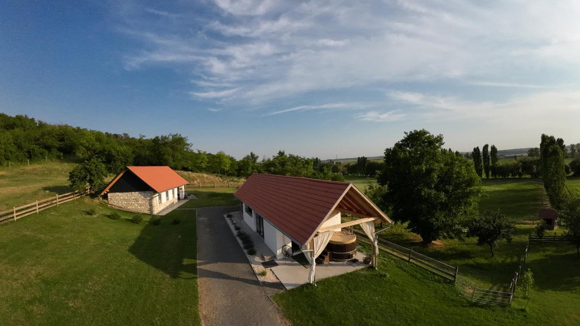 Hotel Kishosszuret Vendeghaz Pécsvárad Exteriér fotografie